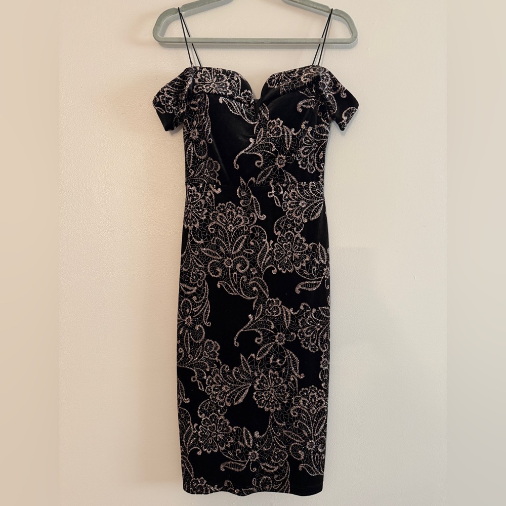 Premier Amour Velvet Dress